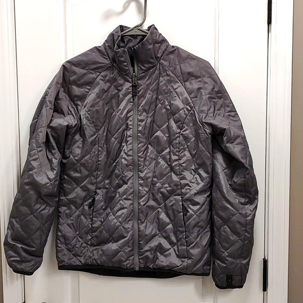 EUC North Face Ladie's/Girl's/Unisex Quilted Pattern, Charcoal, Medium